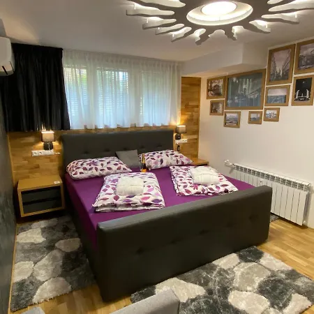 Luxury דירה