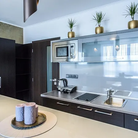 Luxury דירה