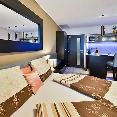 Luxury אוסטרבה